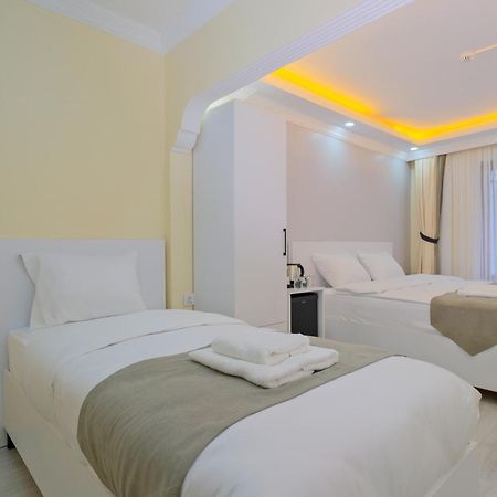 Lucky Hotel Istanbul Exterior photo