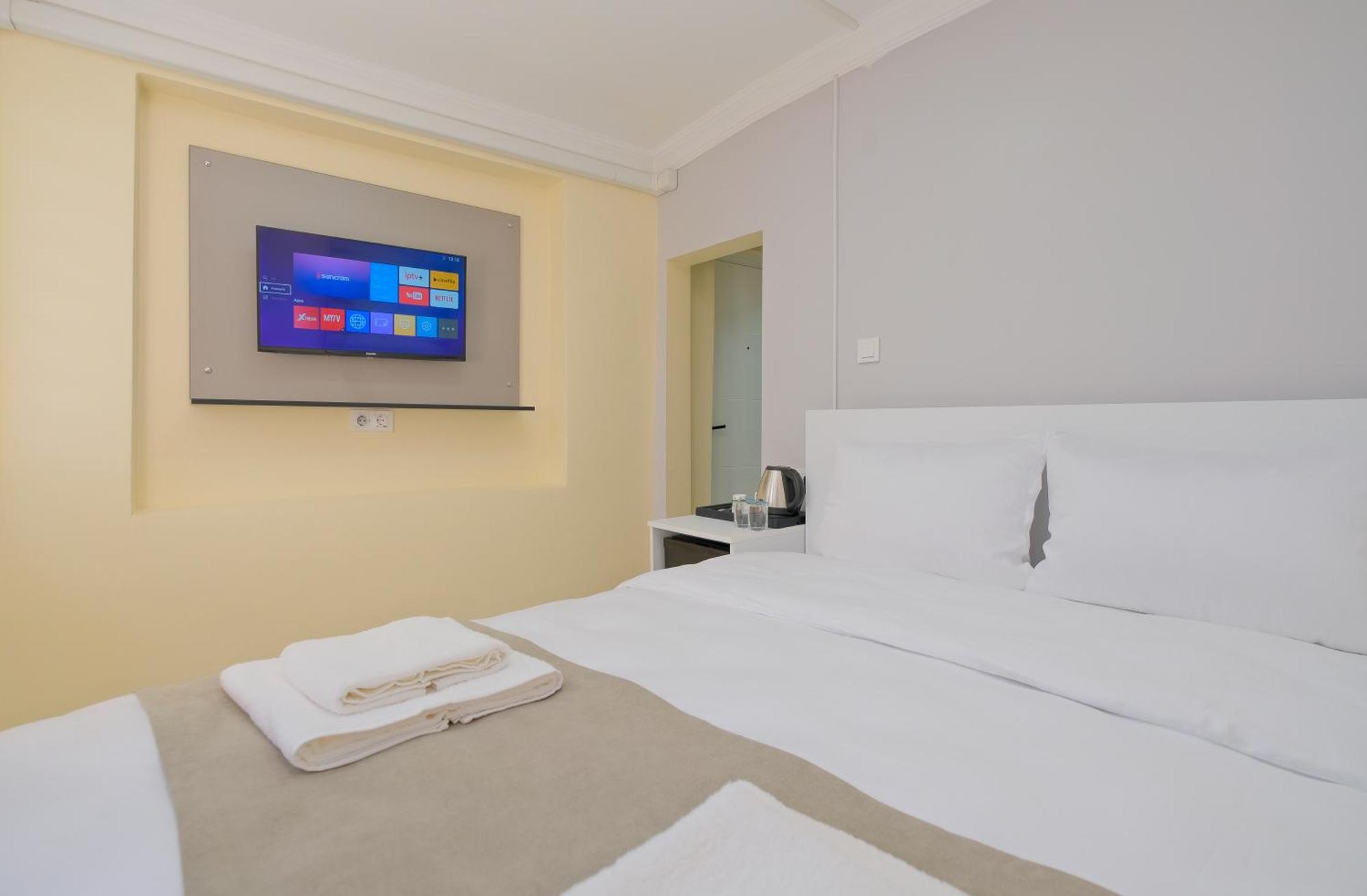 Lucky Hotel Istanbul Exterior photo