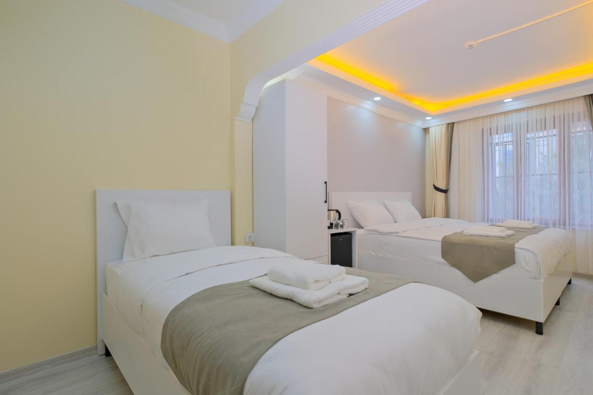 Lucky Hotel Istanbul Exterior photo